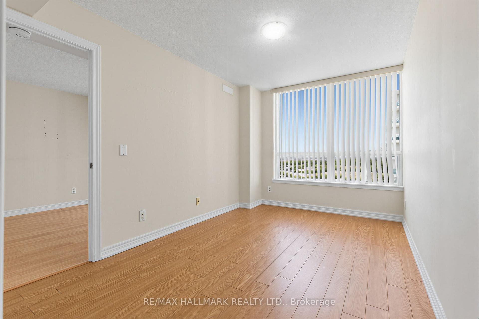 50 Disera Drive Unit 1206 photo 14