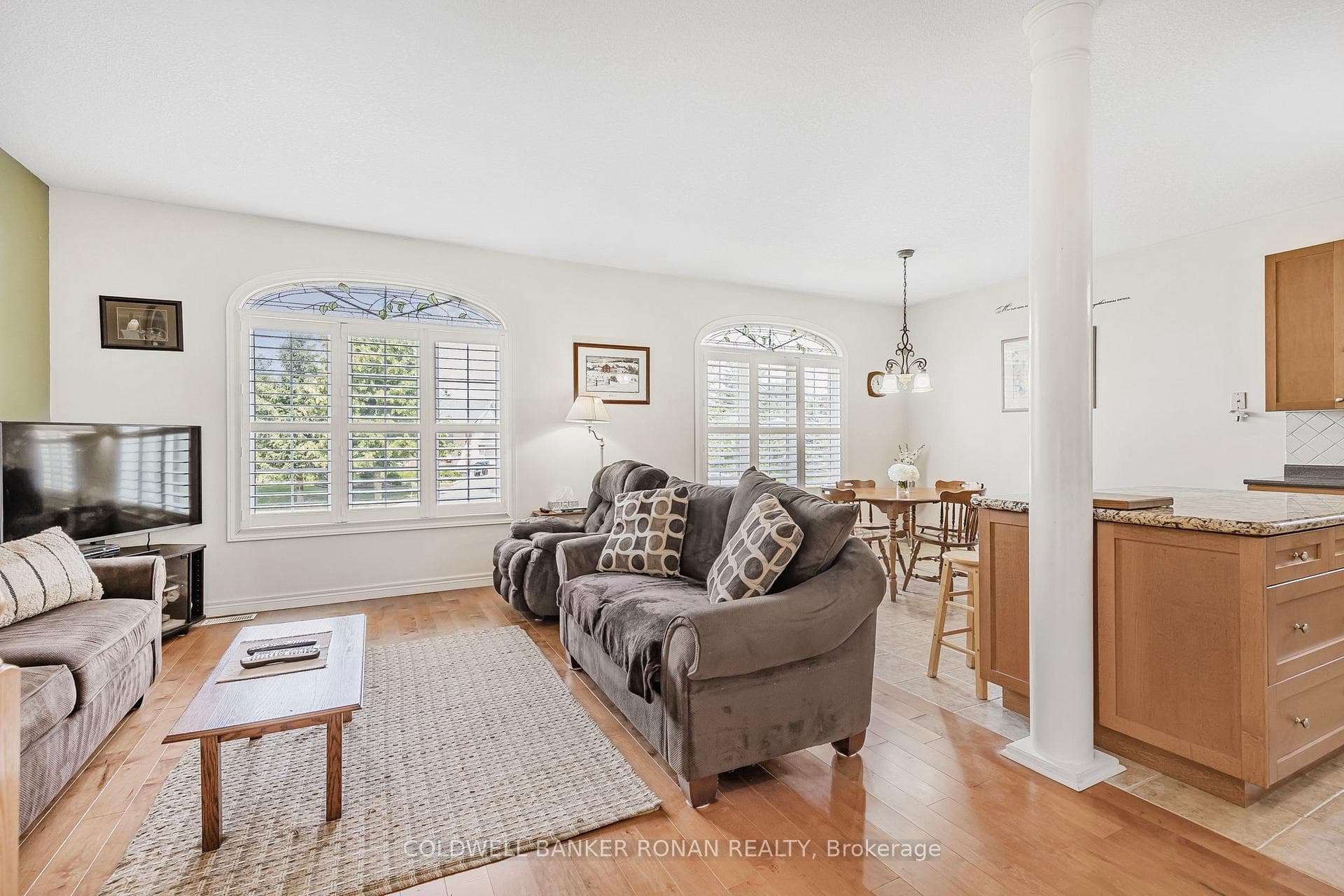 48 E Moore Avenue photo 8