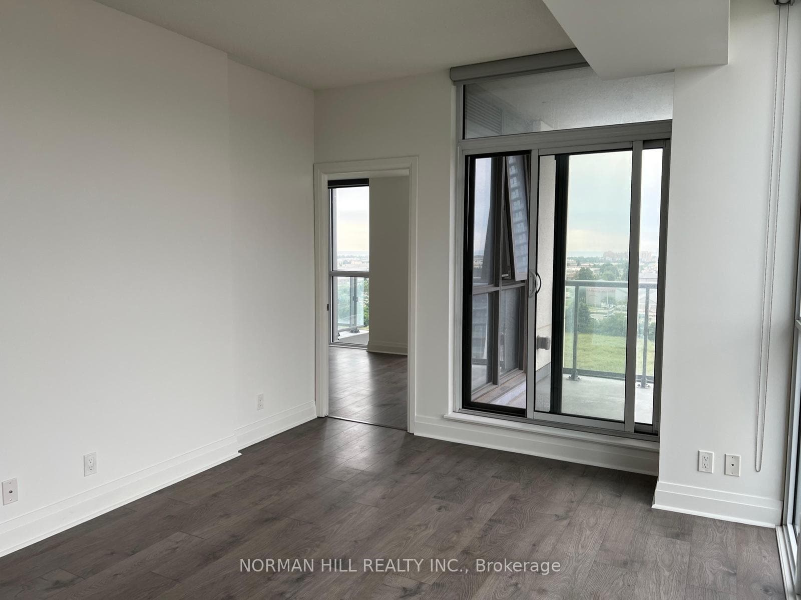 15 Zorra Street Unit 807 photo 12
