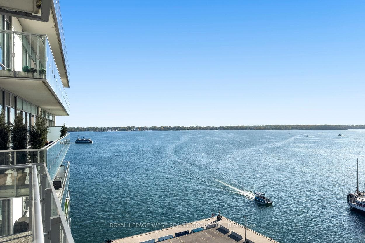 29 Queens Quay Unit 904 photo 37
