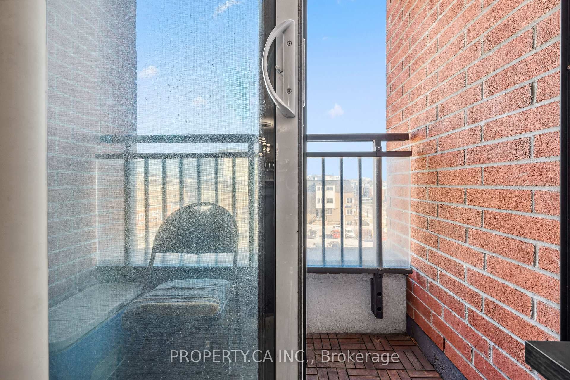 800 Lawrence Avenue Unit 306 photo 16
