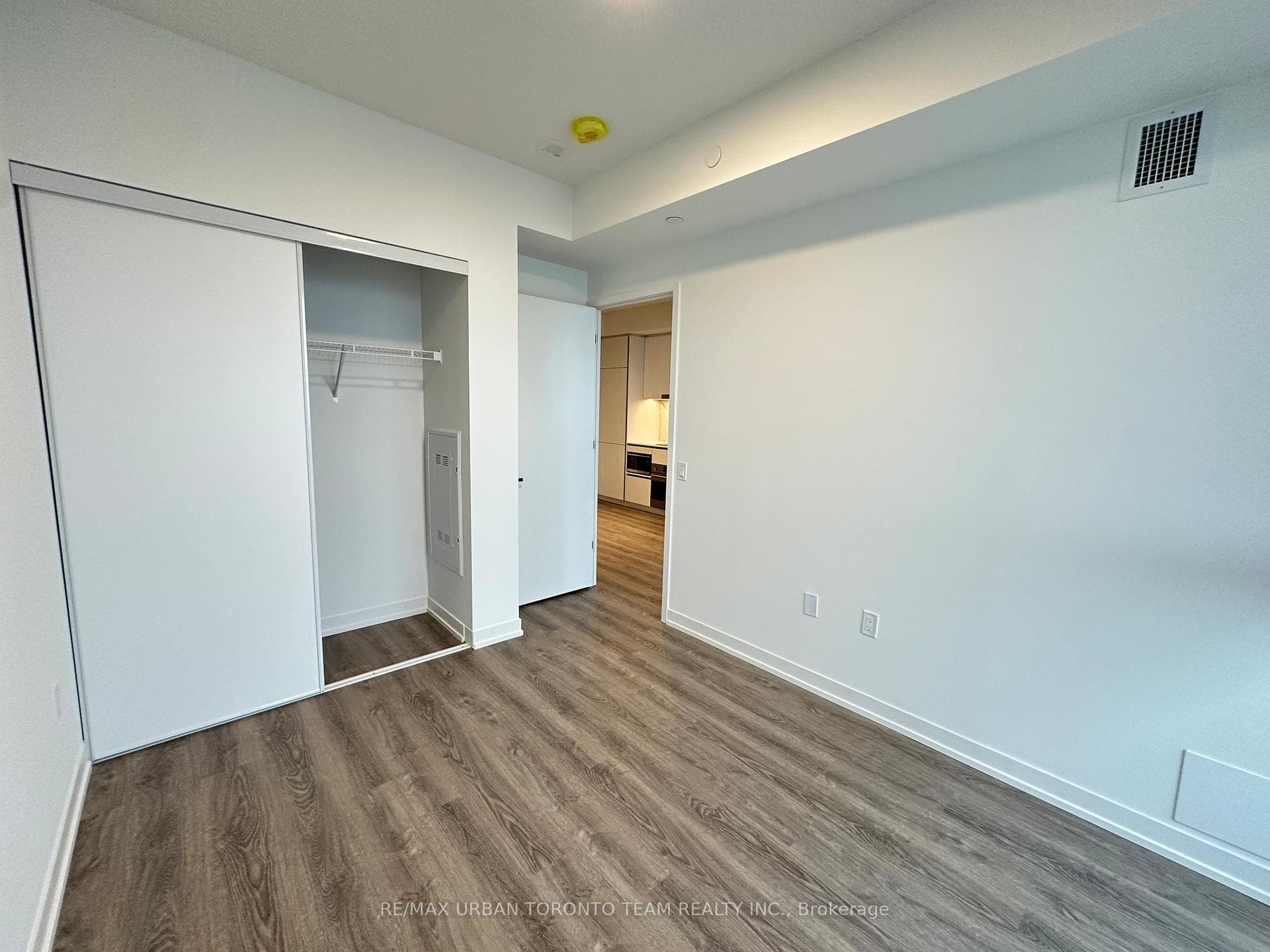 8 Interchange Way Unit 4805 photo 11