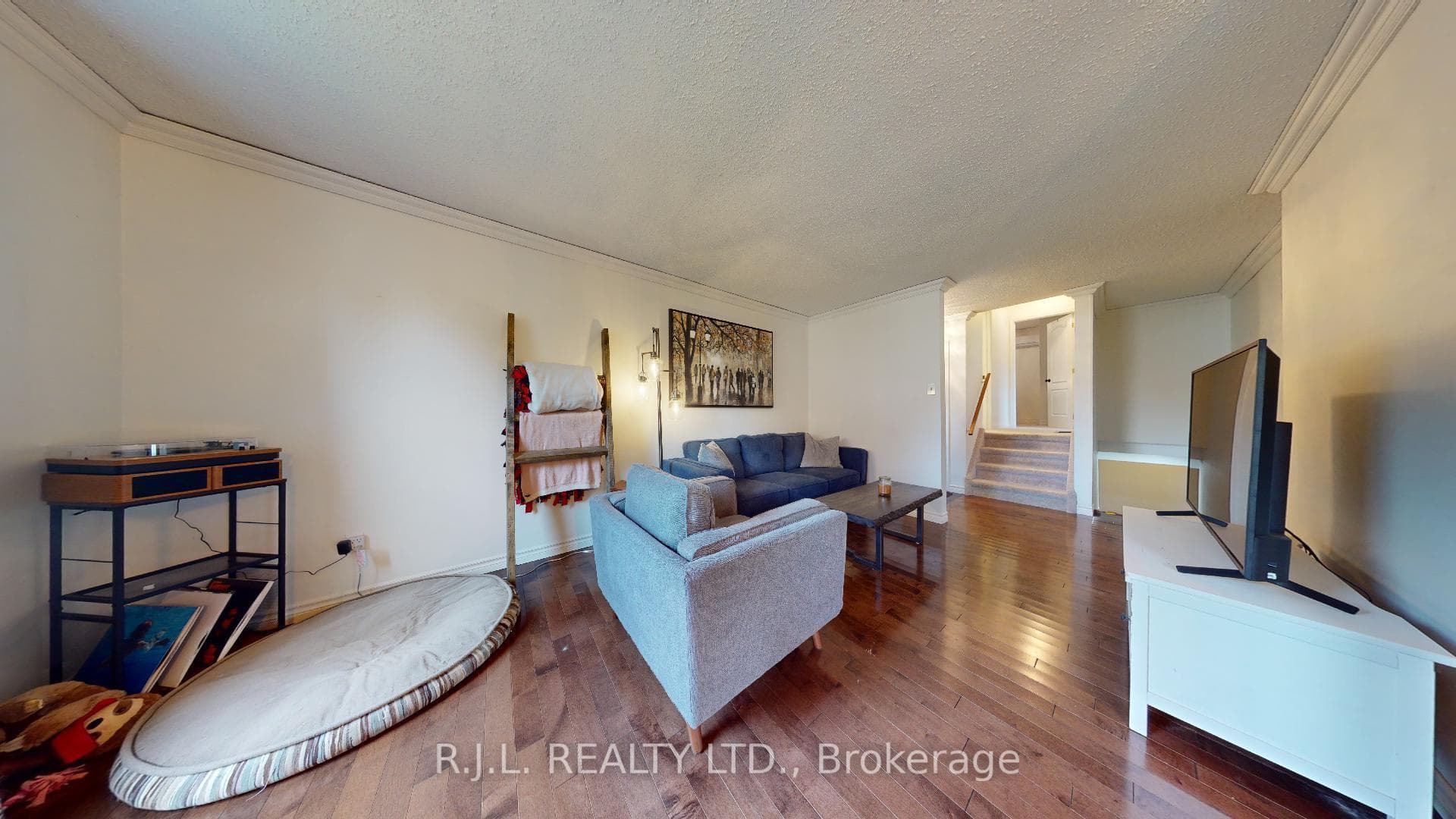 8 Coyle Crescent photo 9