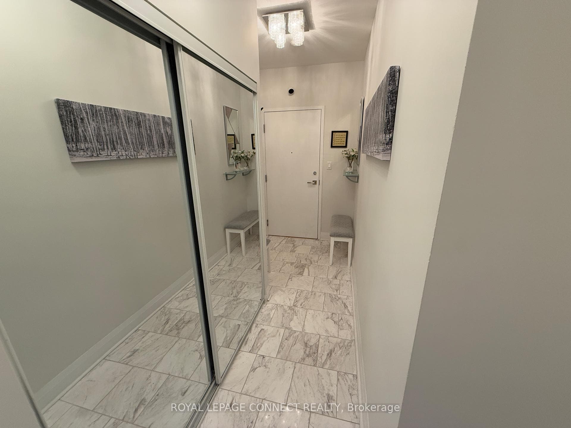 228 Queens Quay Unit 1811 photo 19