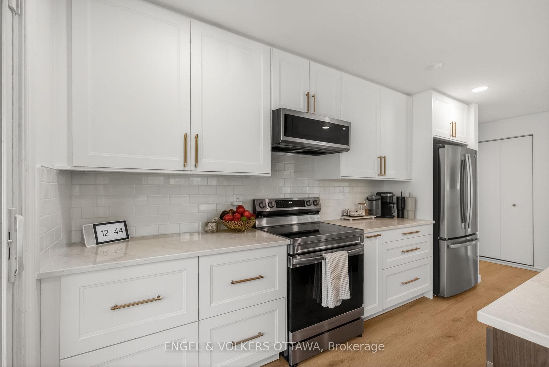 2265 Samuel Drive photo 8