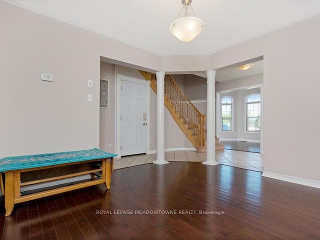 960 Philbrook Drive Unit Upper photo 8