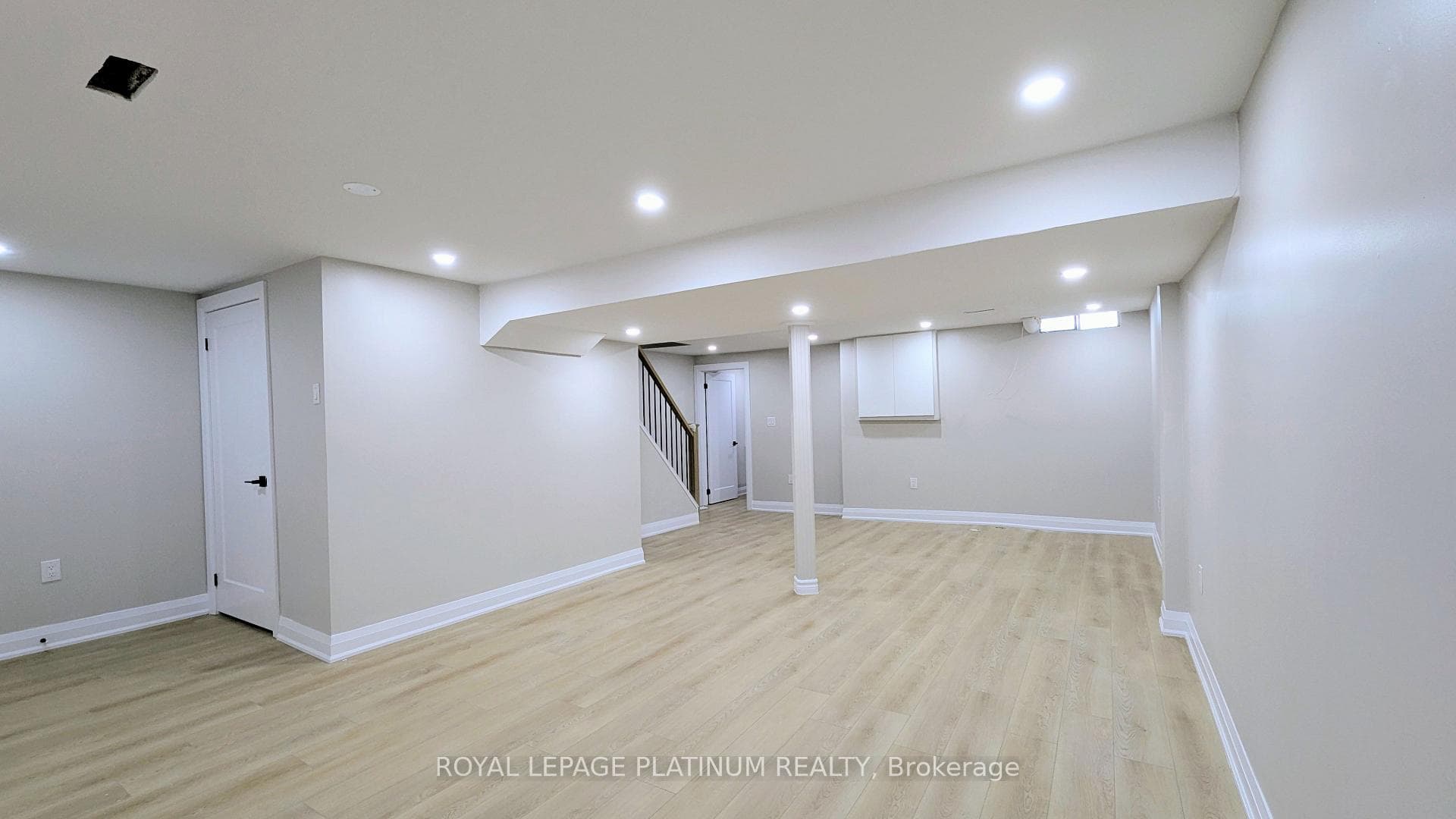 33 Greene Drive photo 31
