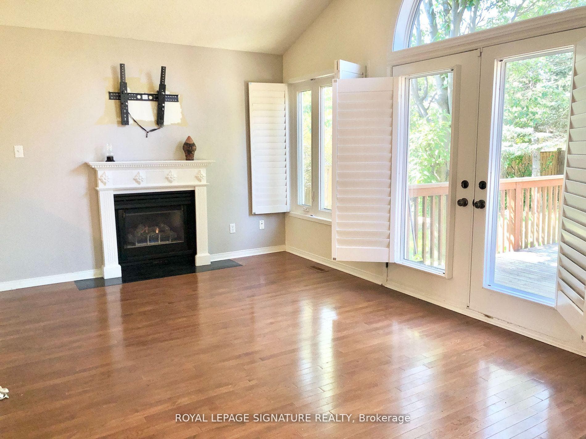 3466 Trelawny Circle photo 9