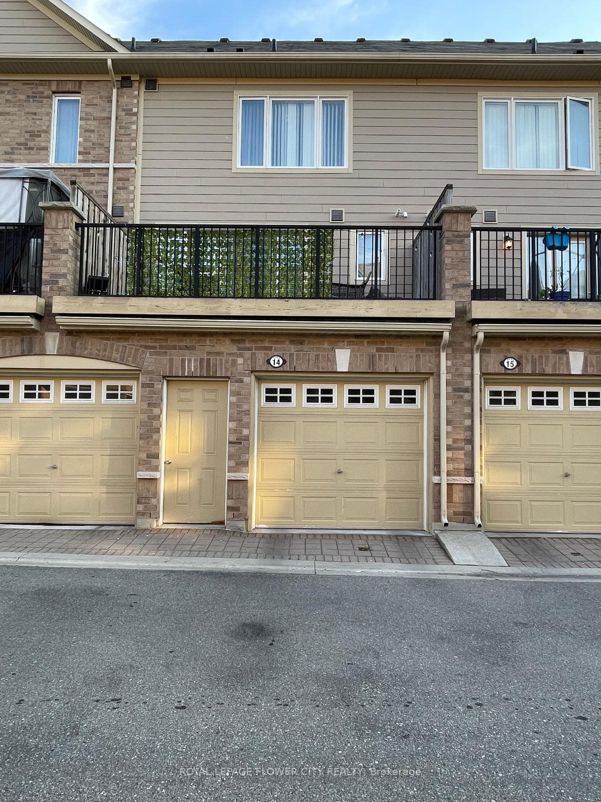 3135 Boxford Crescent Unit 14 photo 3