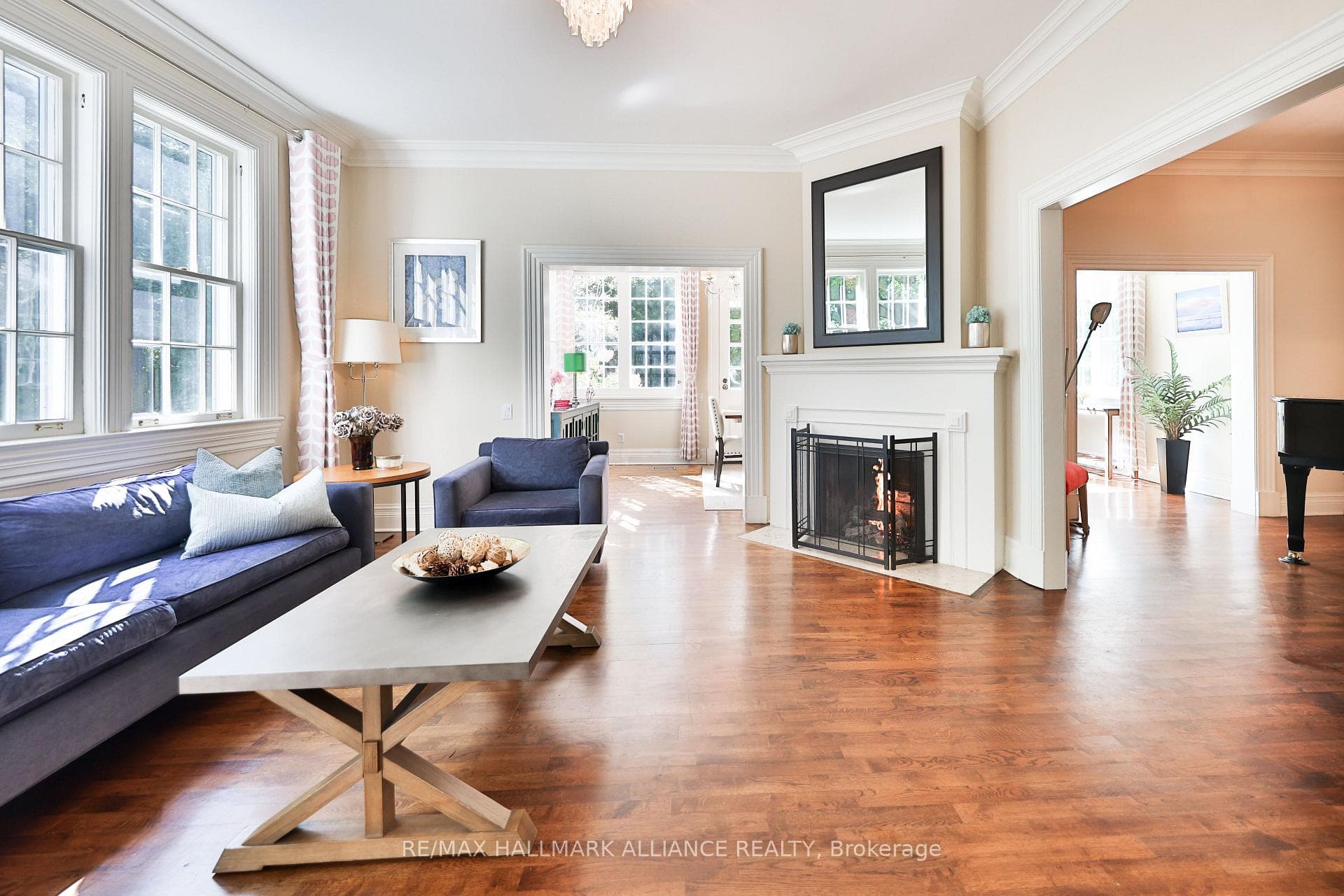 225 William Street photo 7