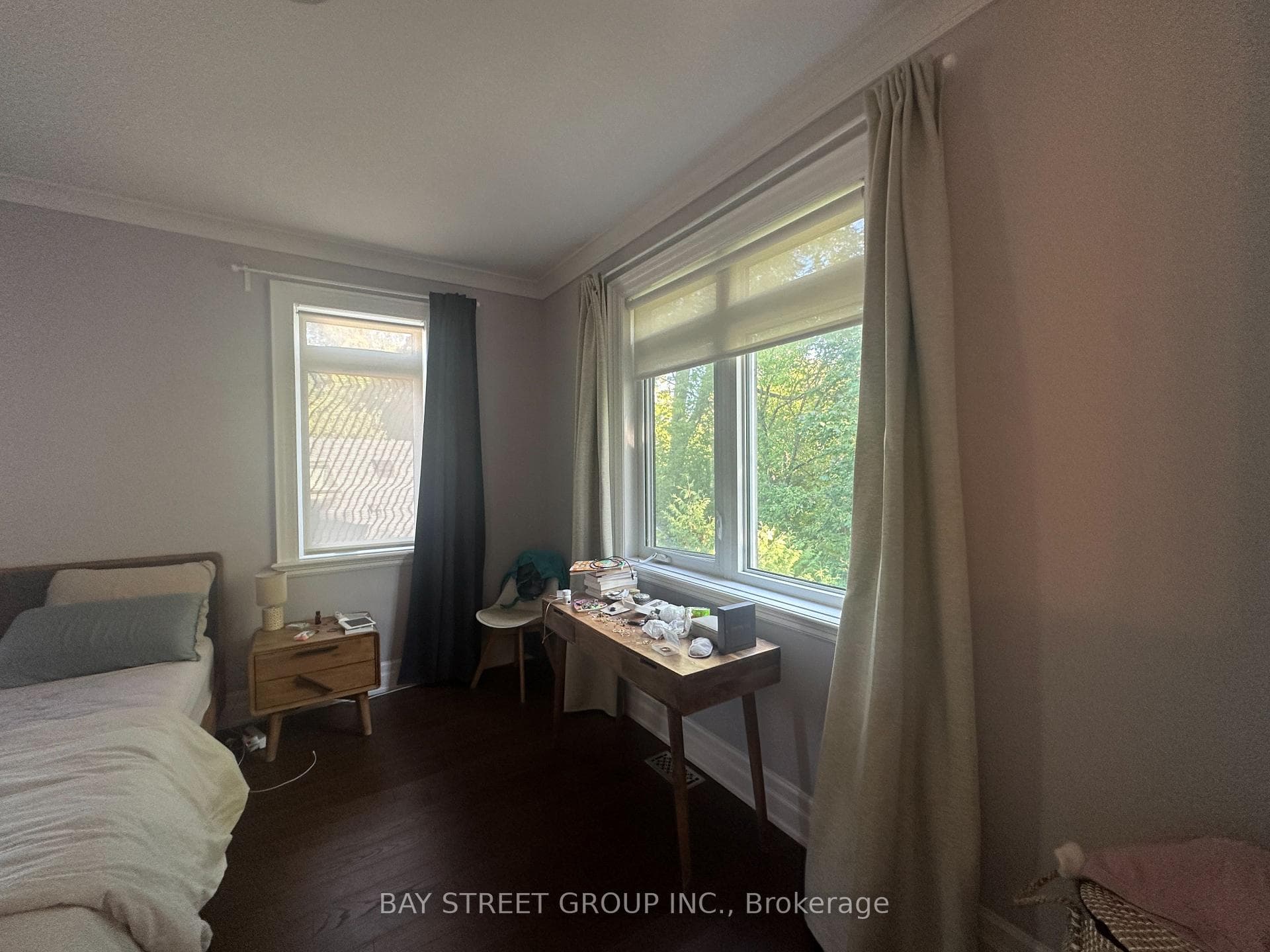 128 Thompson Avenue photo 12