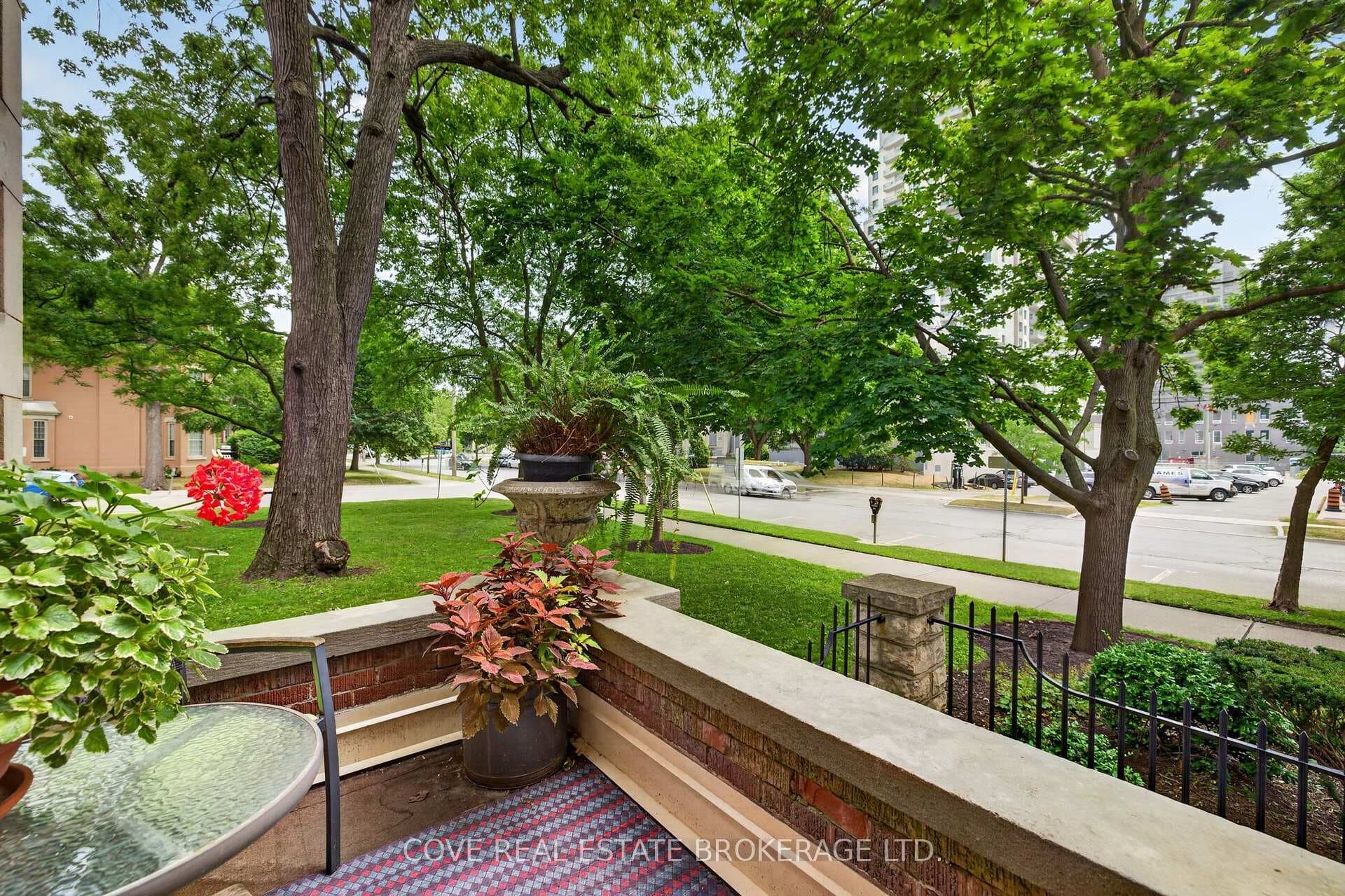 280 Queens Avenue Unit 104 photo 13