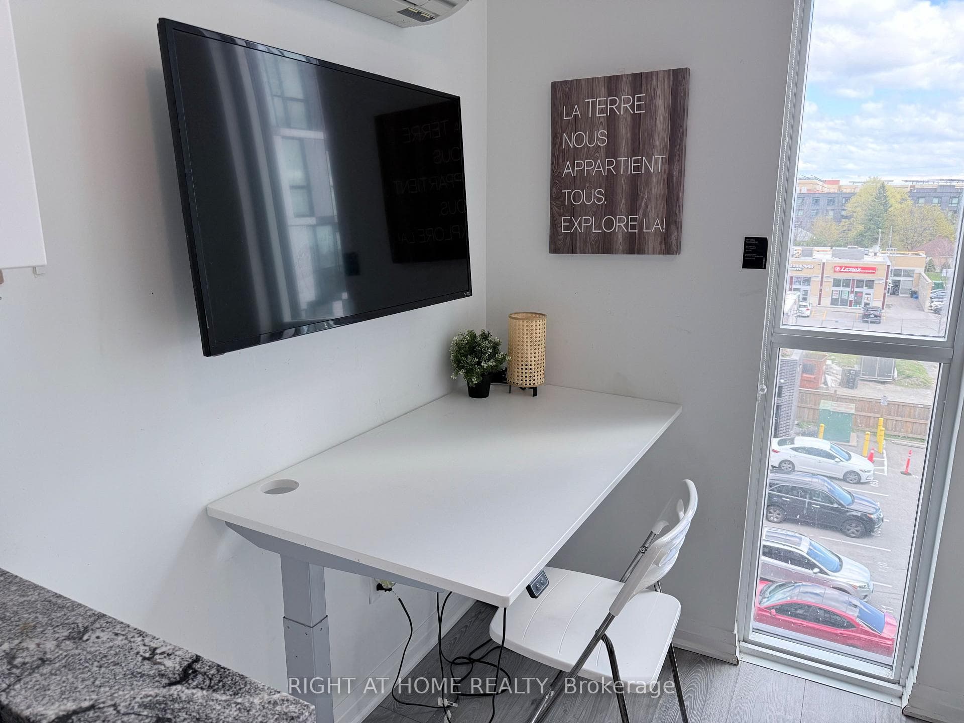 1900 Simcoe Street Unit 441 photo 5