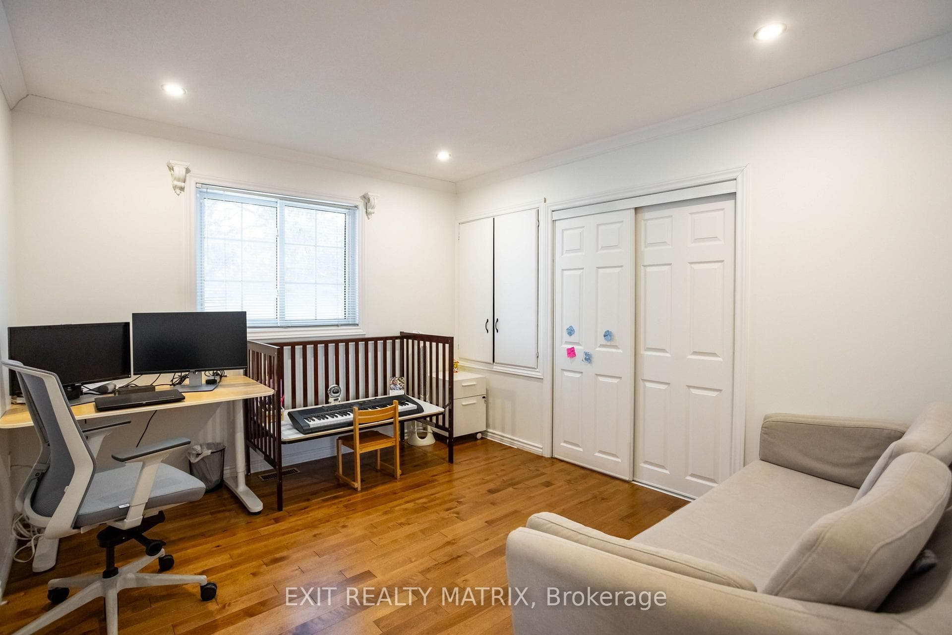 955 Eadie Road photo 17