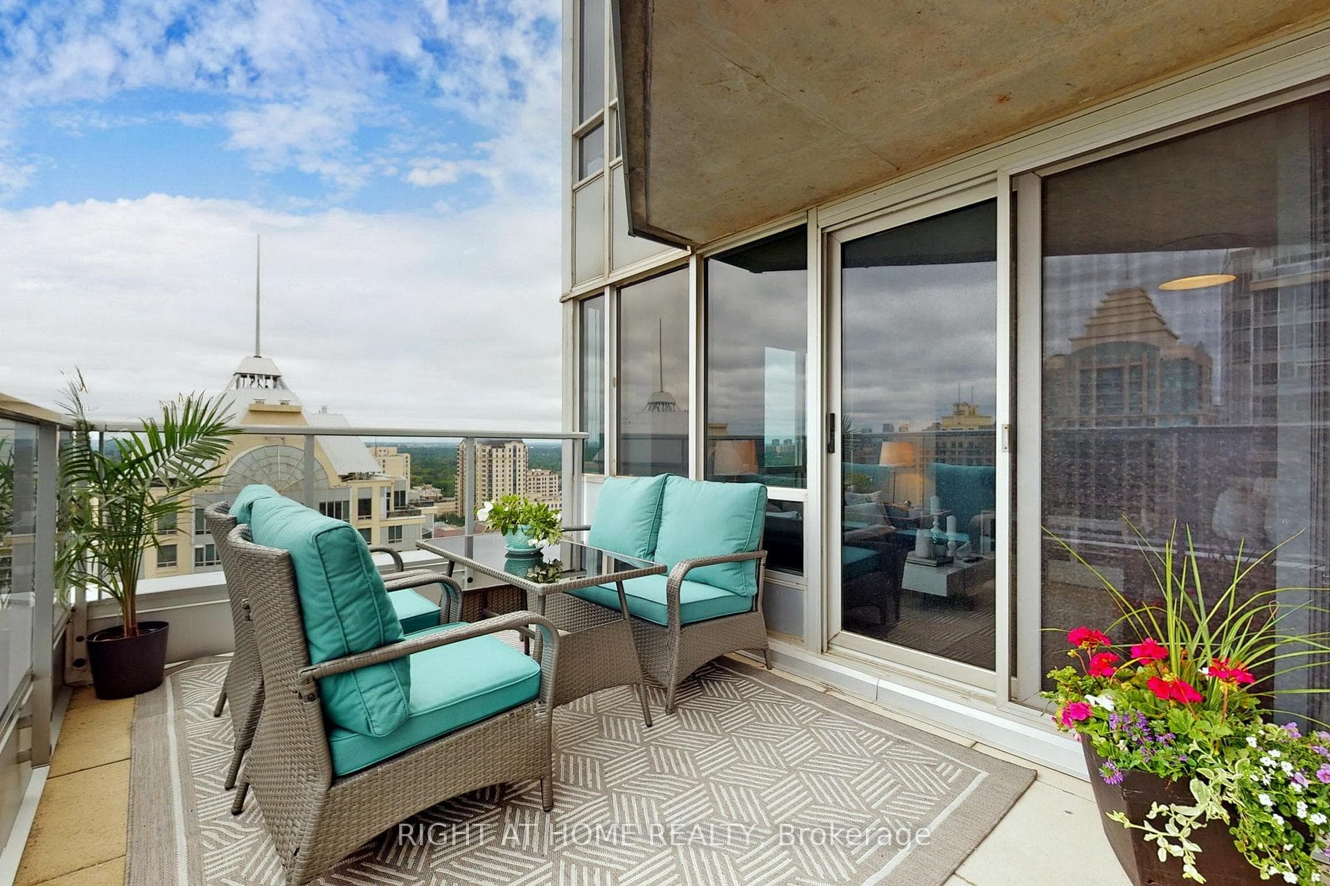 3 Rean Drive Unit 2201 photo 1