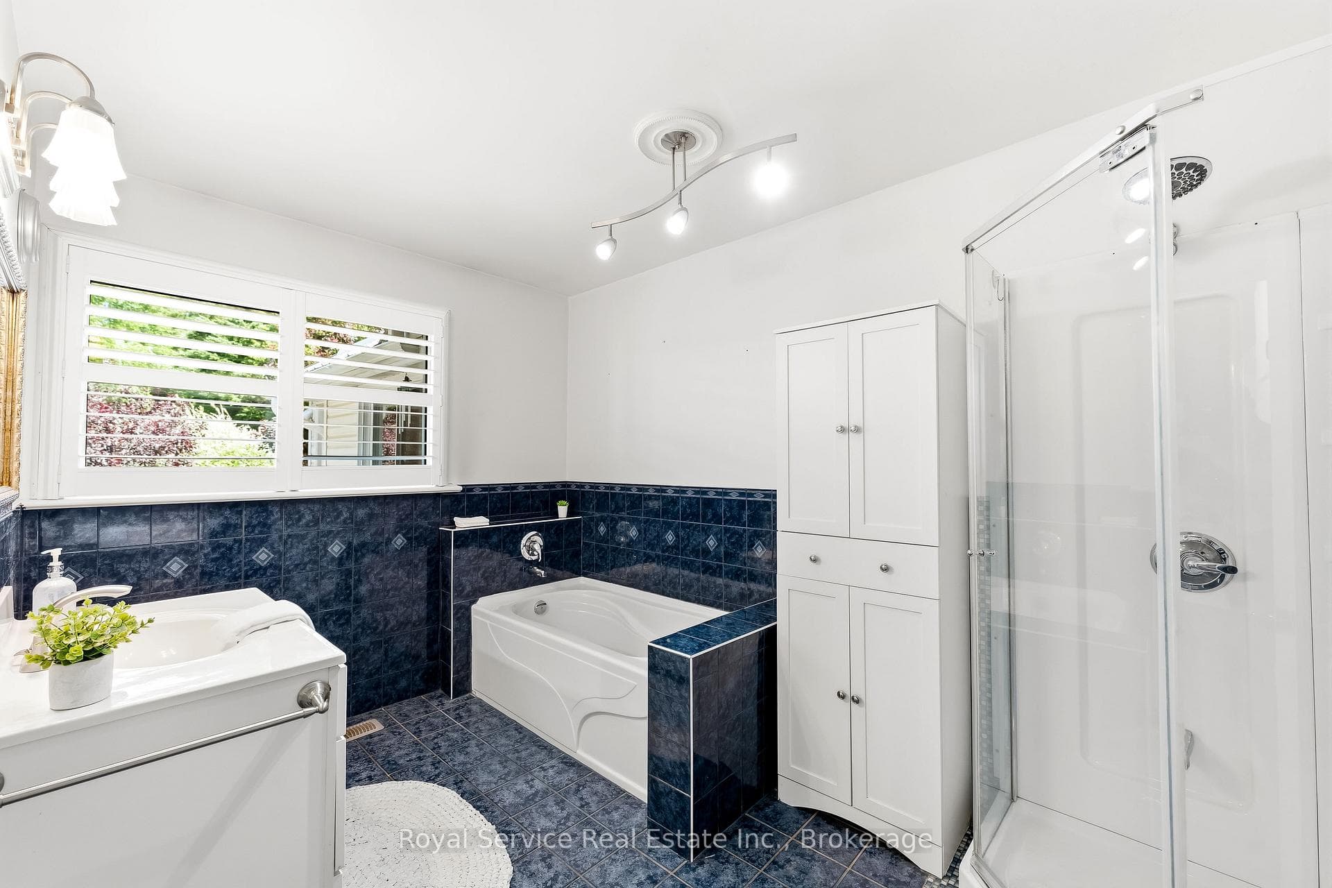 4pc bathroom