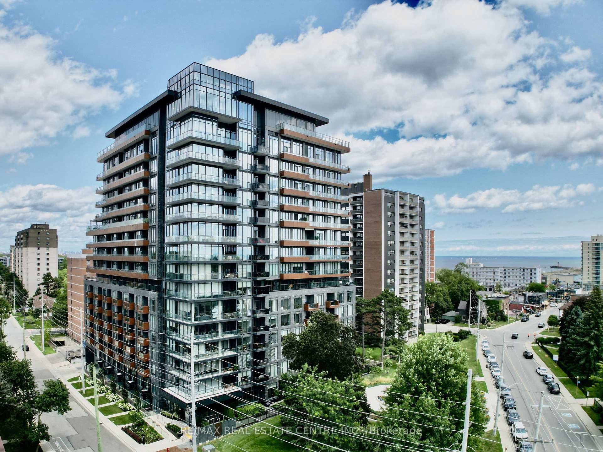 Welcome to 21 Park Street East Suite 1507