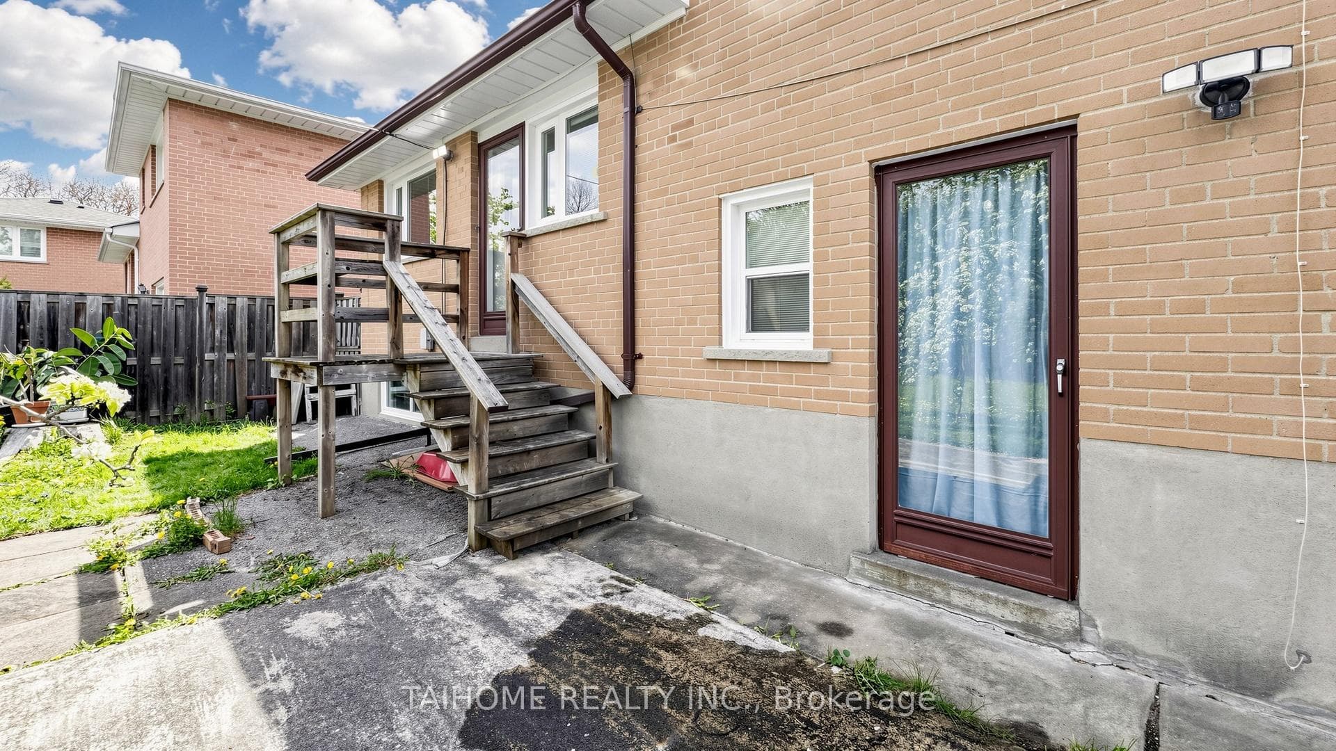 72 Bowerbank Drive photo 44