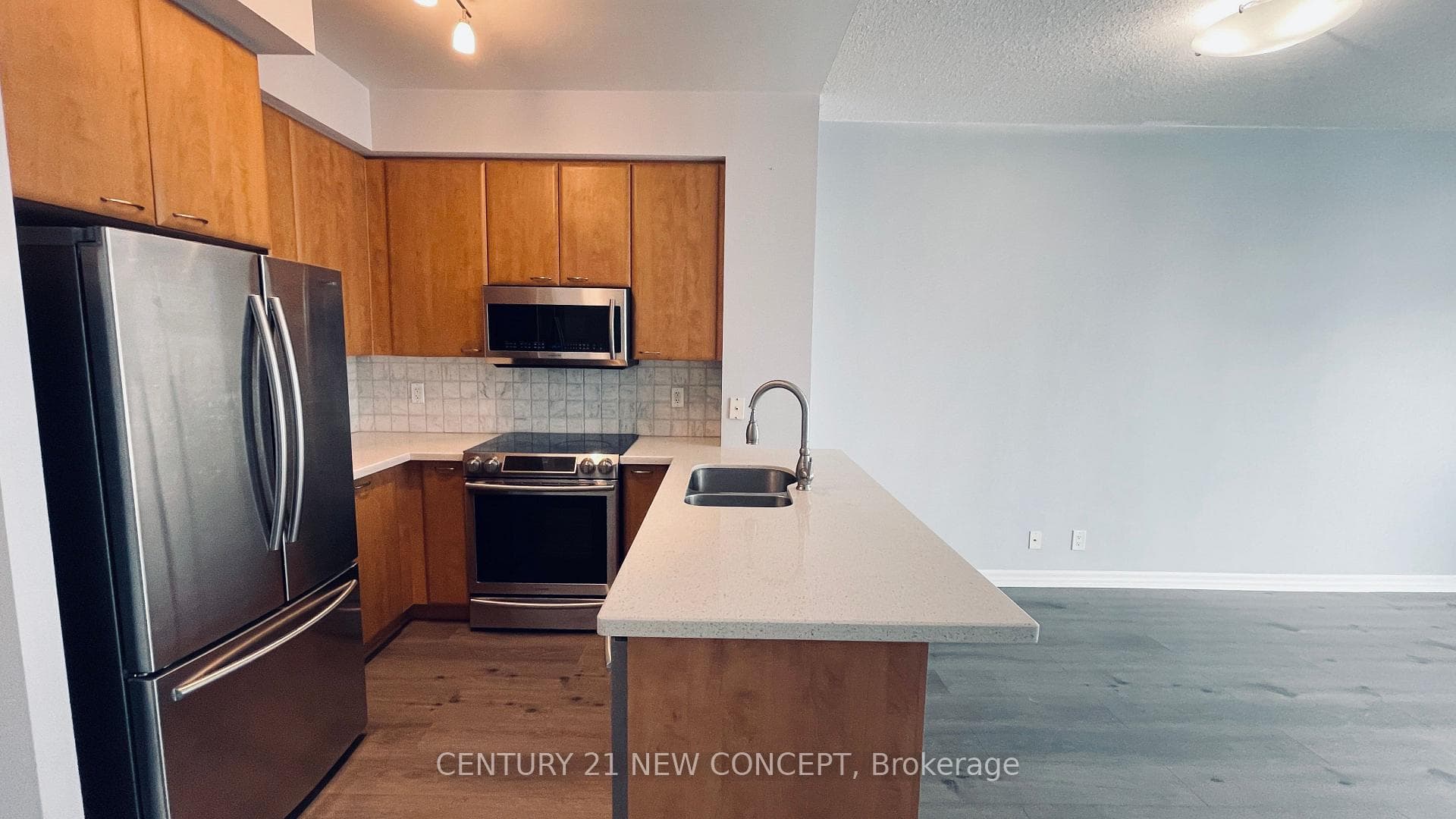 220 Burnhamthorpe Road Unit 601 photo 7