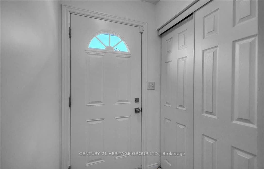 52 Harris Avenue Unit D photo 6