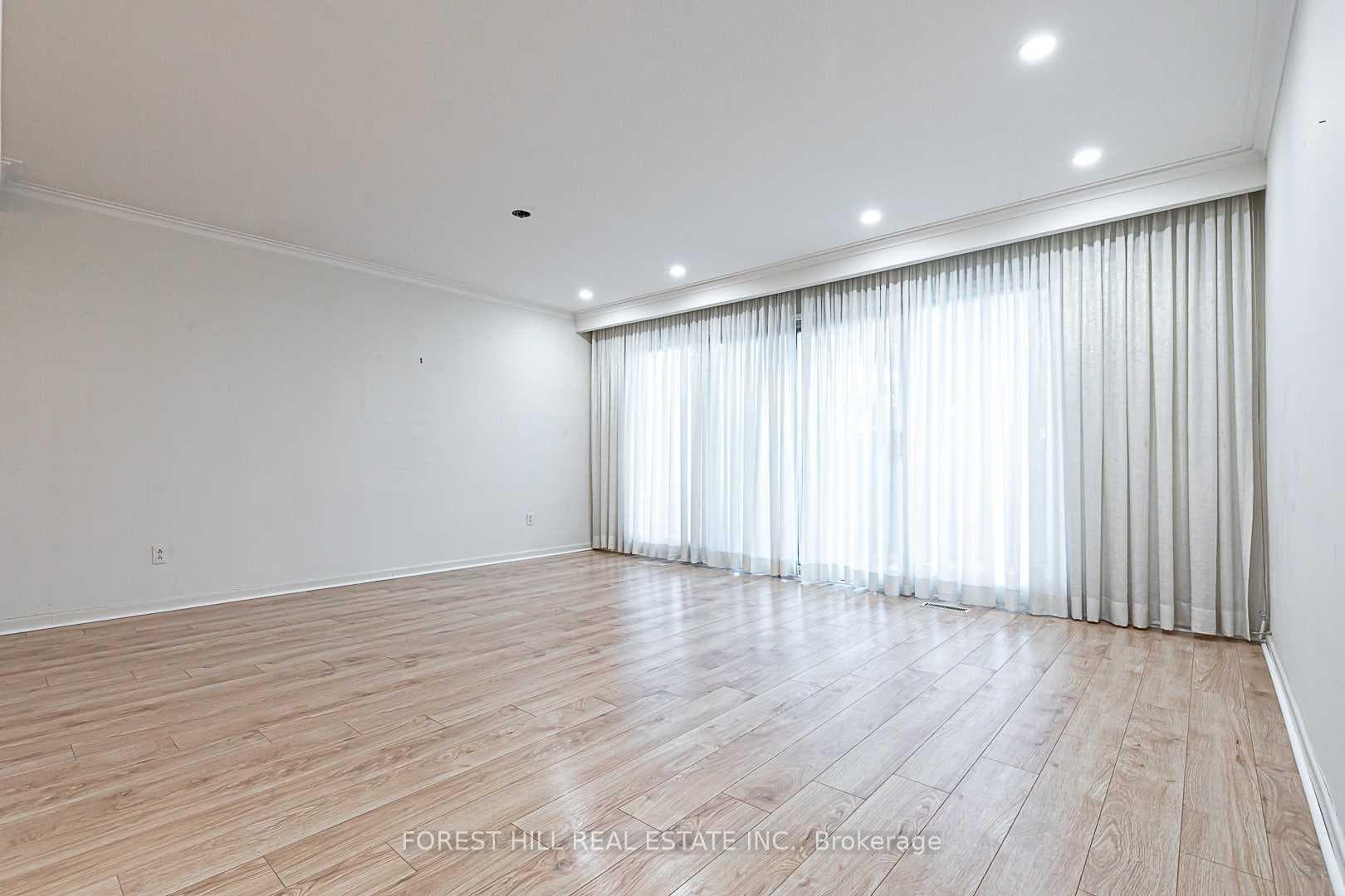 47 Warlock Crescent photo 8