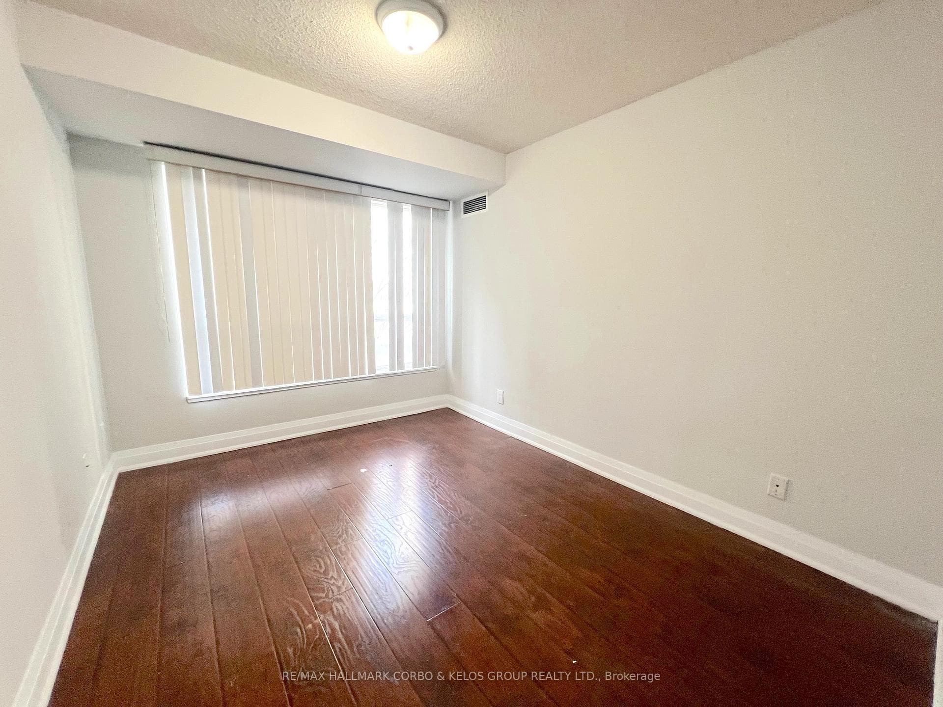 1470 Midland Avenue Unit 314 photo 6