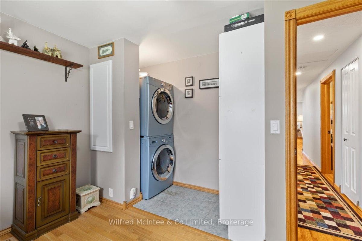 Bedroom 3/Laundry - Main Floor