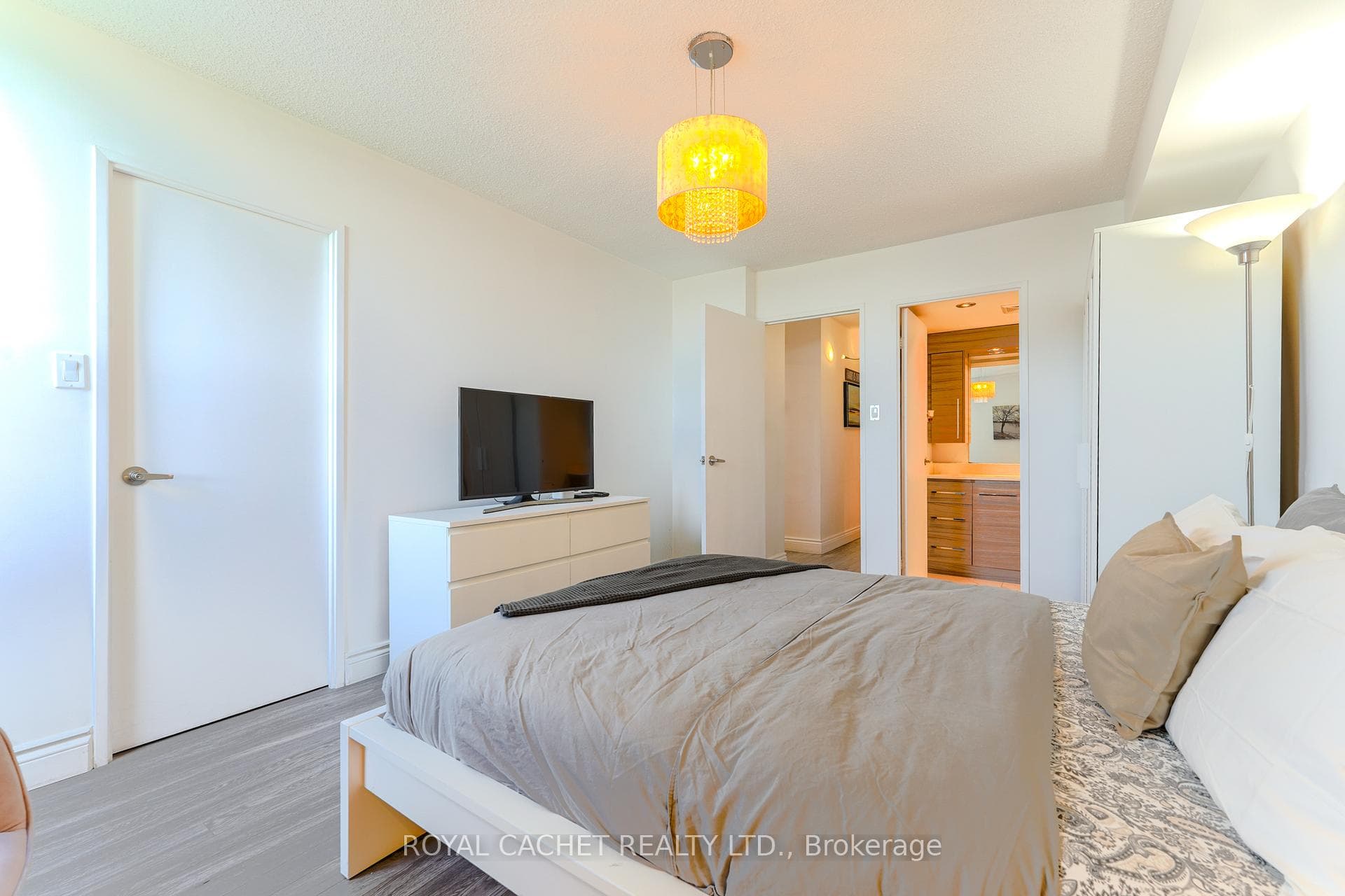 75 Graydon Hall Drive Unit 2505 photo 29