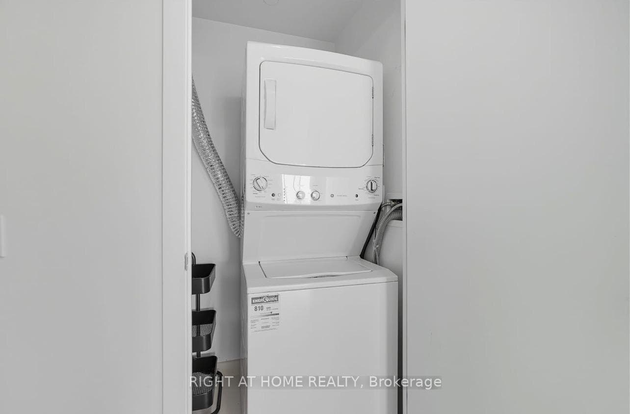 2221 Yonge Street Unit 3109 photo 21