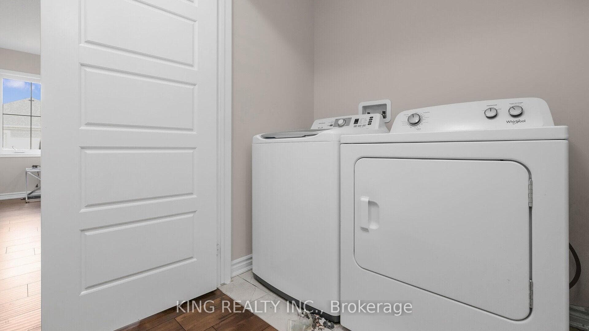 44 Wannamaker Crescent photo 34
