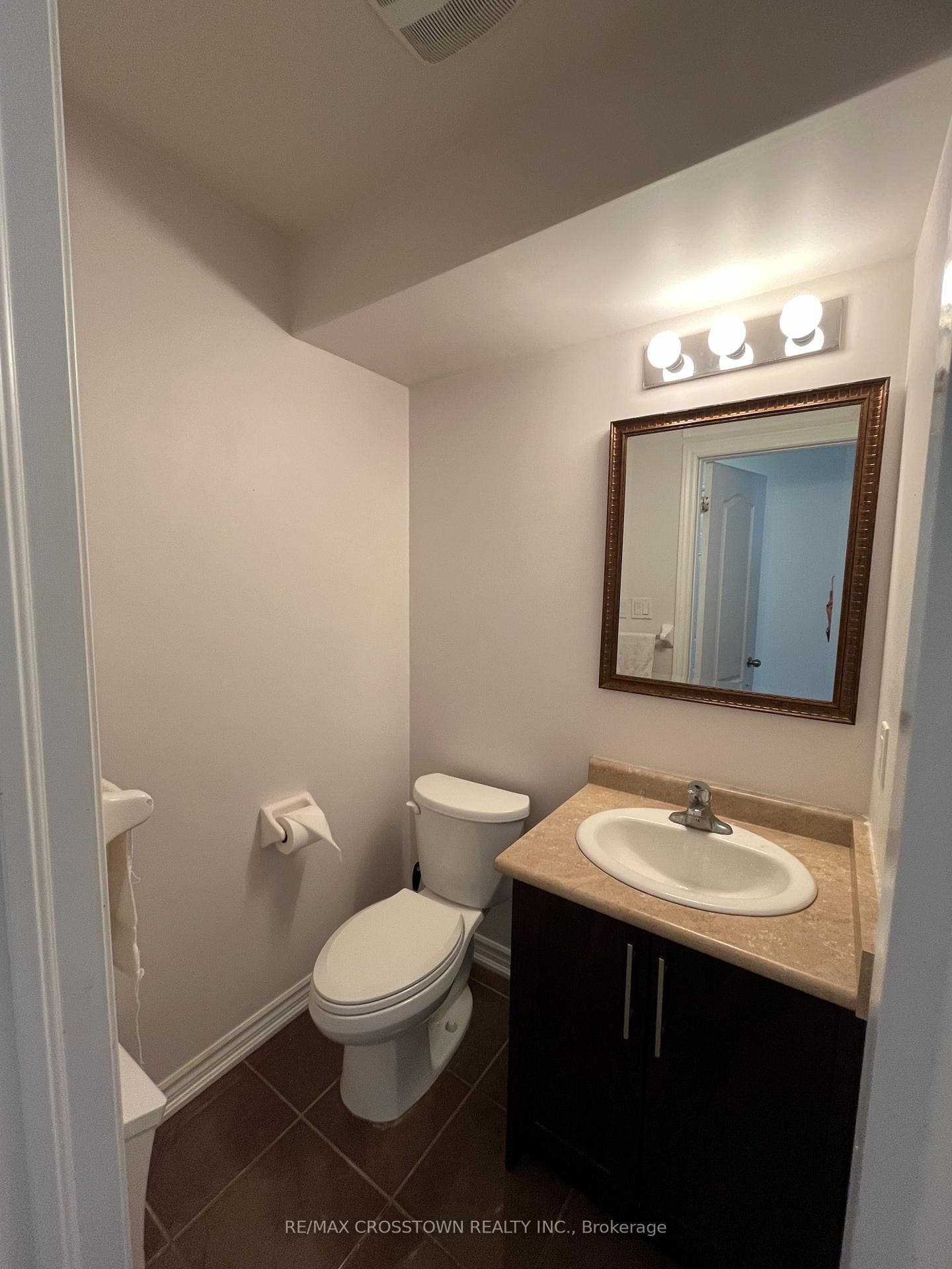 90 Sovereign's Gate Unit 21 photo 8