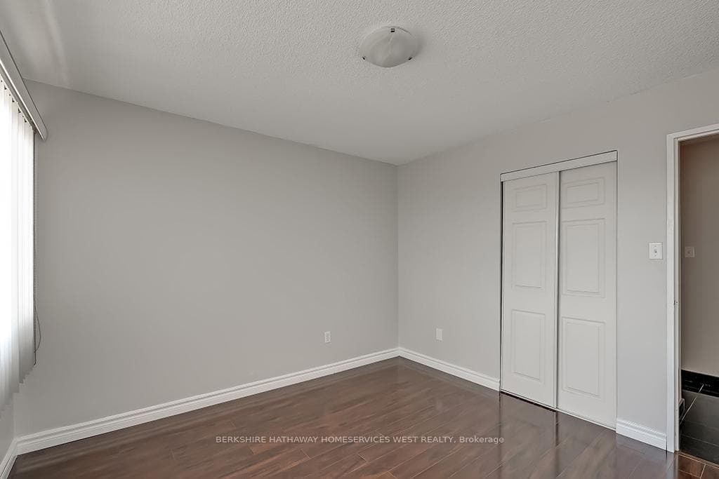 50 Elm Drive Unit 705 photo 27
