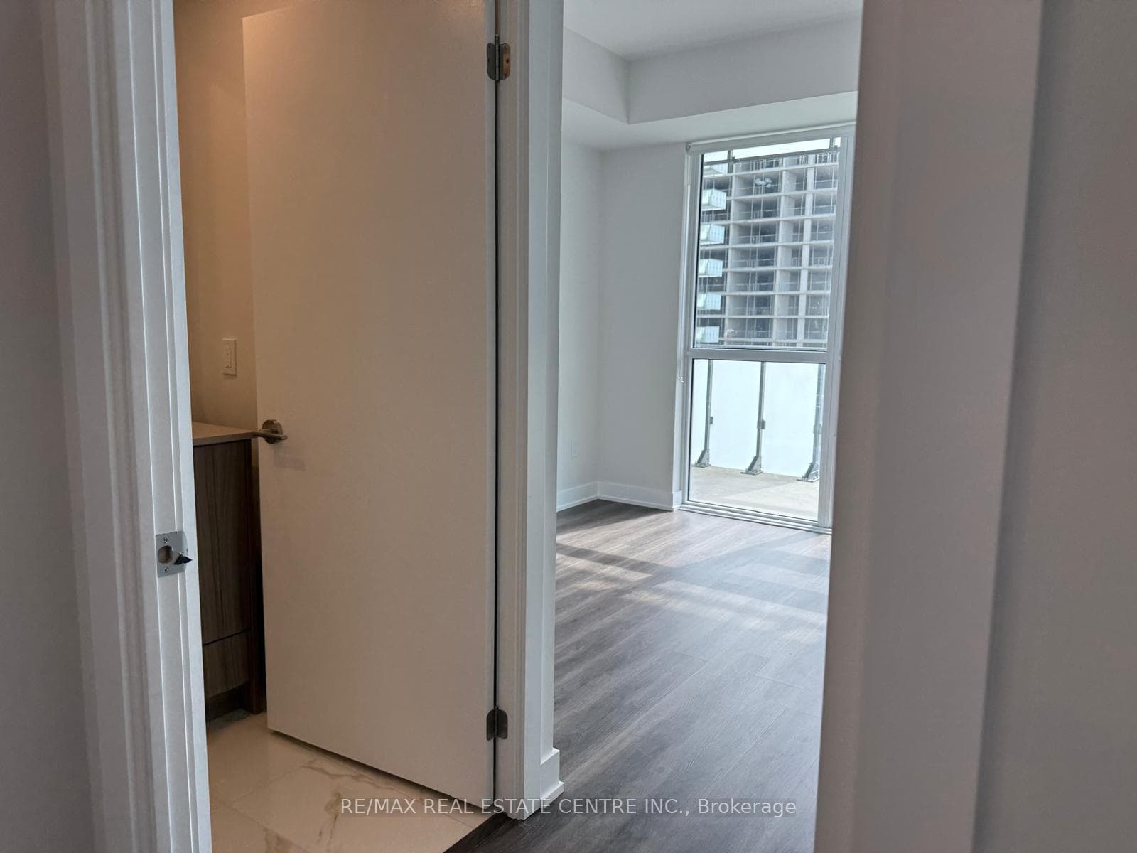 430 Square One Drive Unit 1007 photo 23