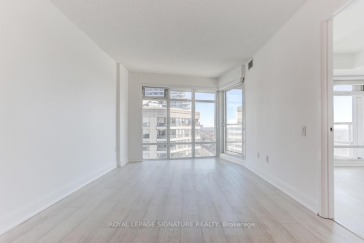 2181 Yonge Street Unit 1601 photo 16
