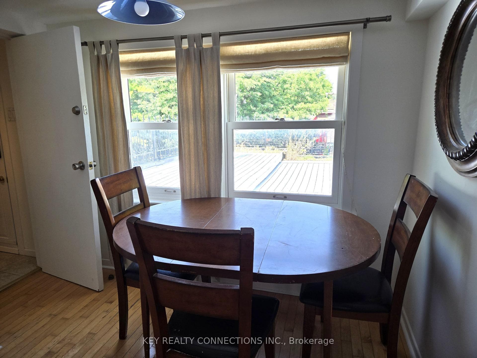 3rd floor accessory unit-Dining