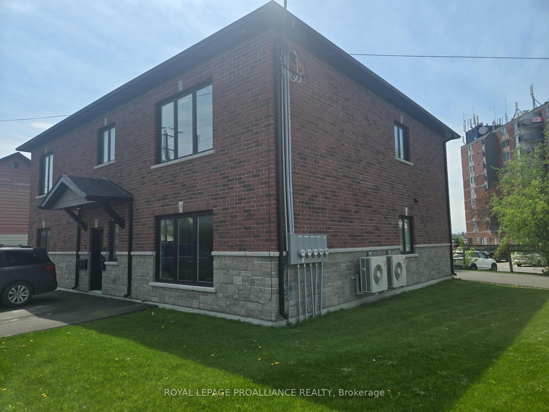 15 Bay Street Unit 1 photo 1