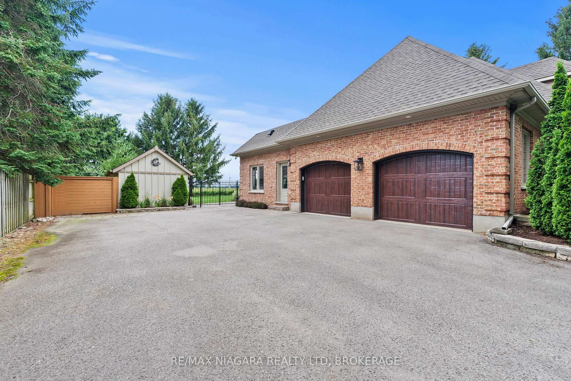 14690 Niagara Parkway photo 8