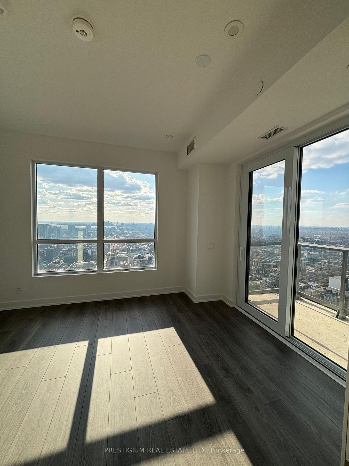 108 Peter Street Unit 5011 photo 8