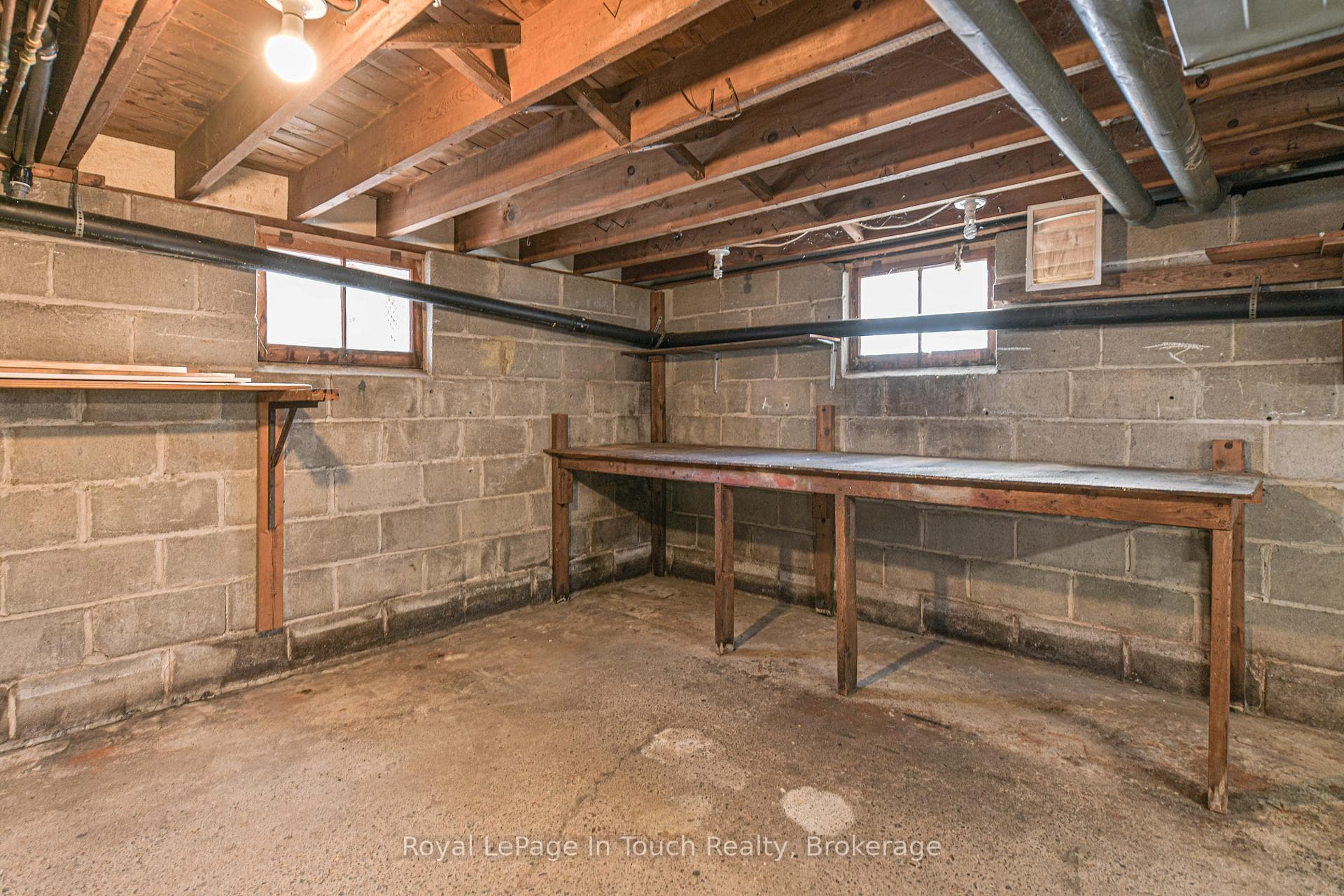 95 Westmount Drive photo 27