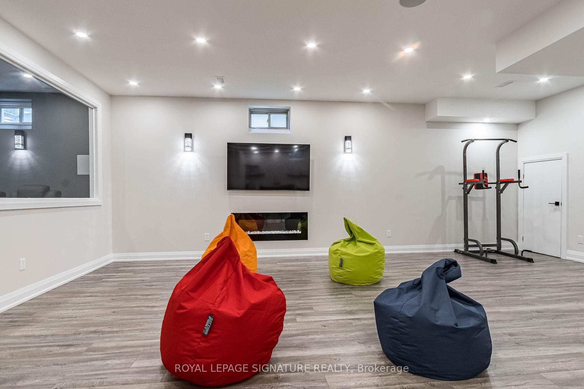 24 Foxtail Court photo 25