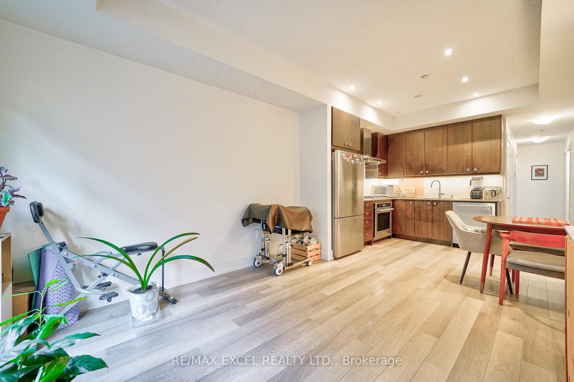 52 Holmes Avenue Unit 7 photo 11
