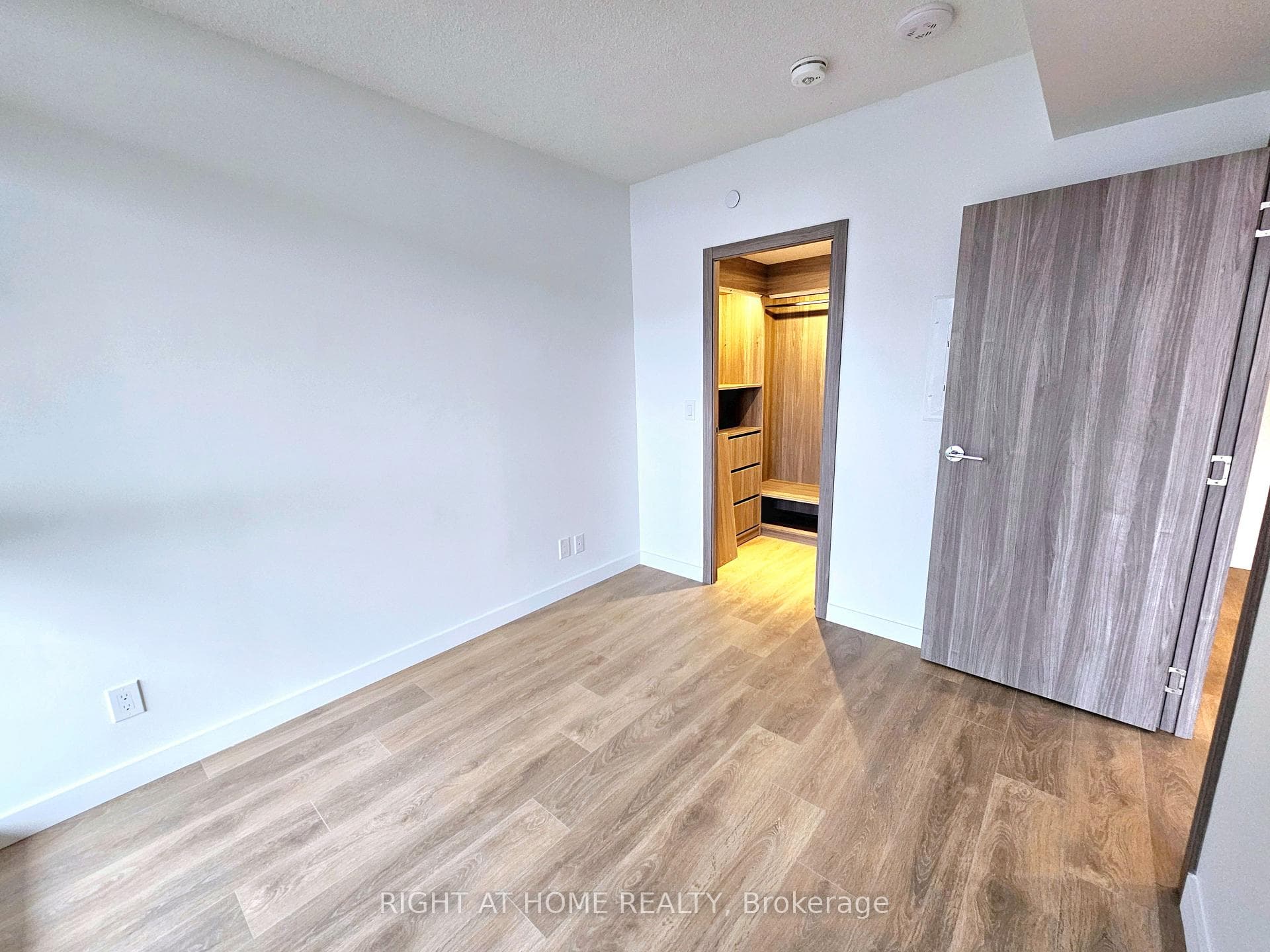 38 Widmer Street Unit 1502 photo 17