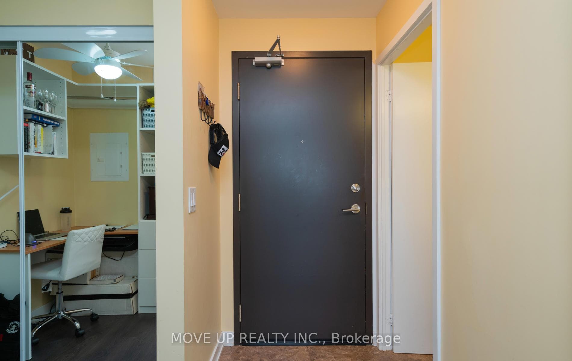 11 Superior Avenue Unit 807 photo 3