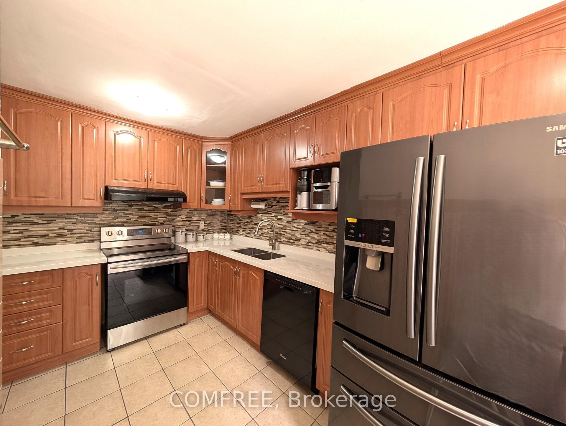 1793 Martin Grove Road Unit 116 photo 8