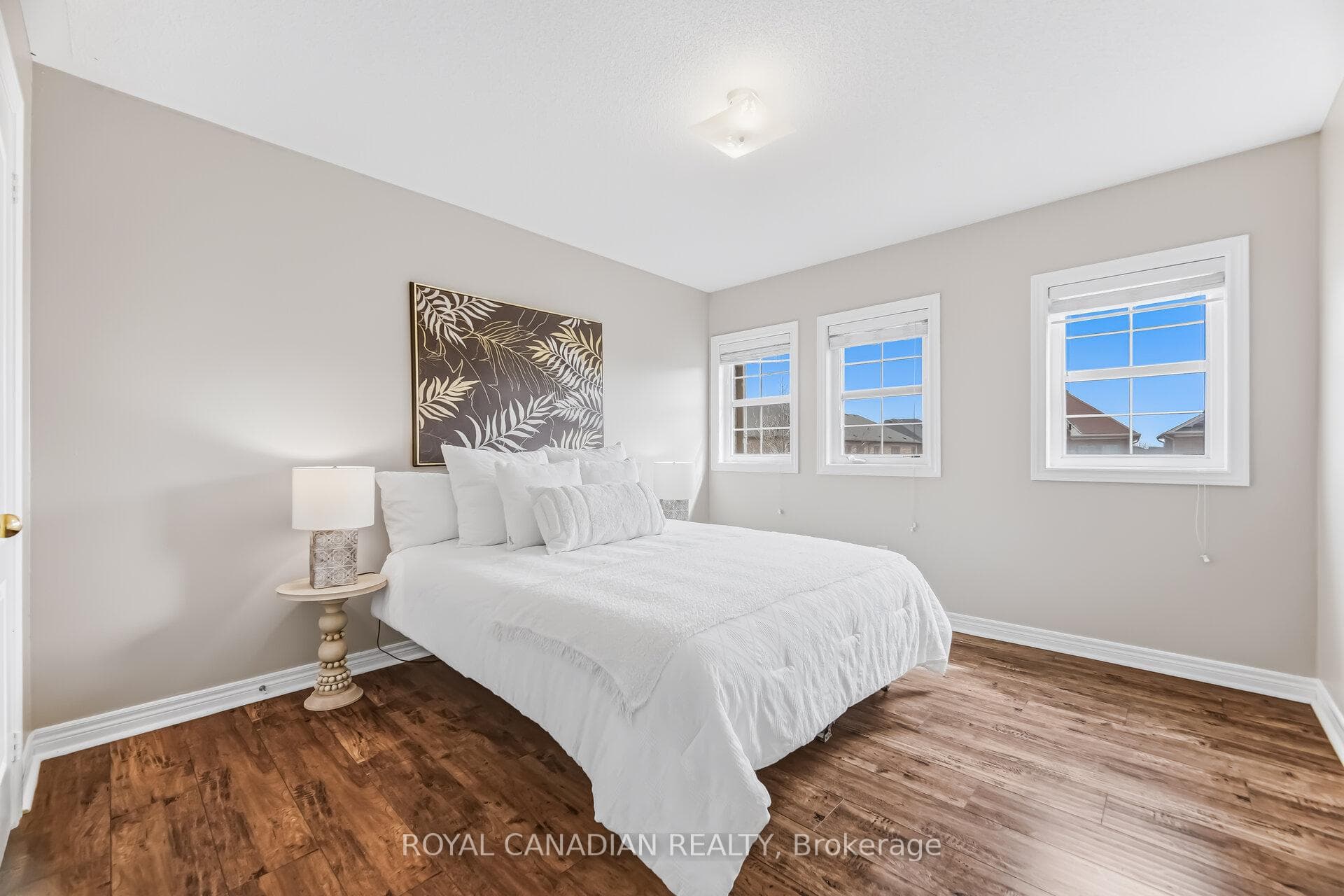 83 Mander Place photo 32