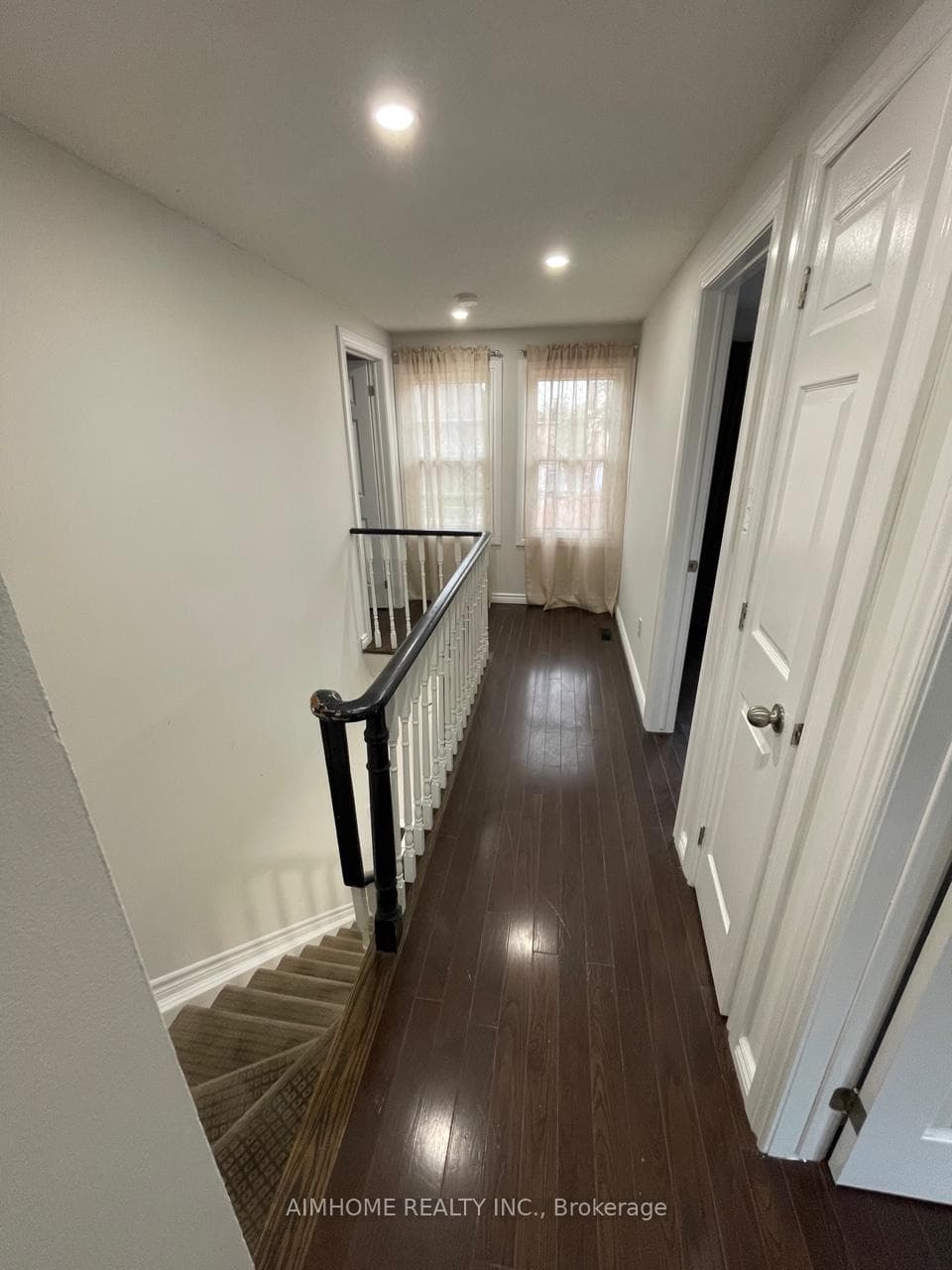69 Noake Crescent photo 13