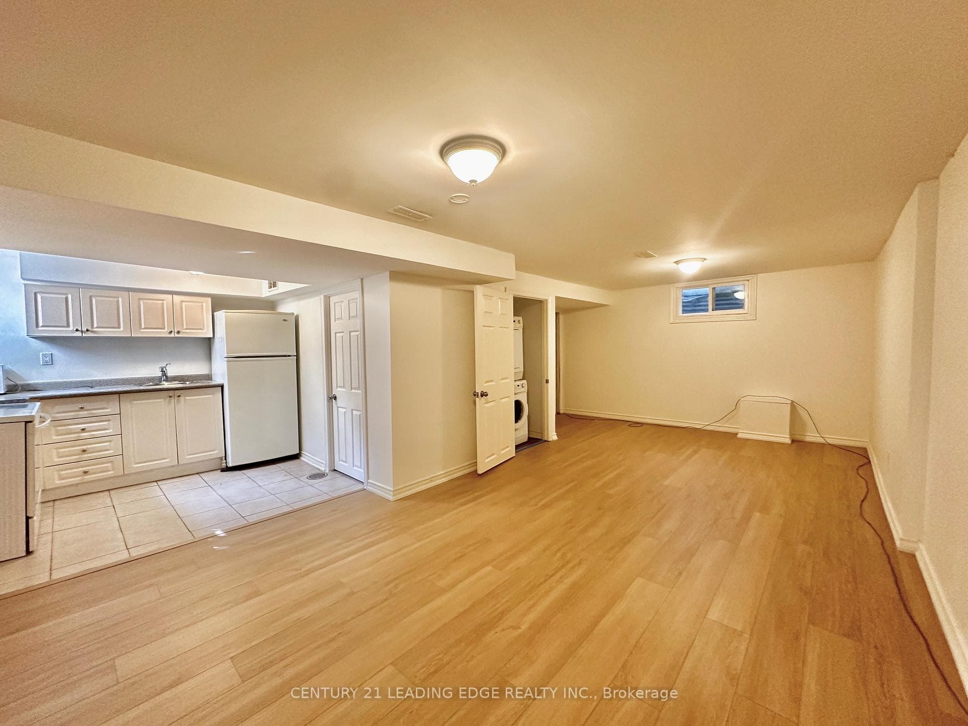 45 Wales Avenue Unit Walkout Basement photo 10