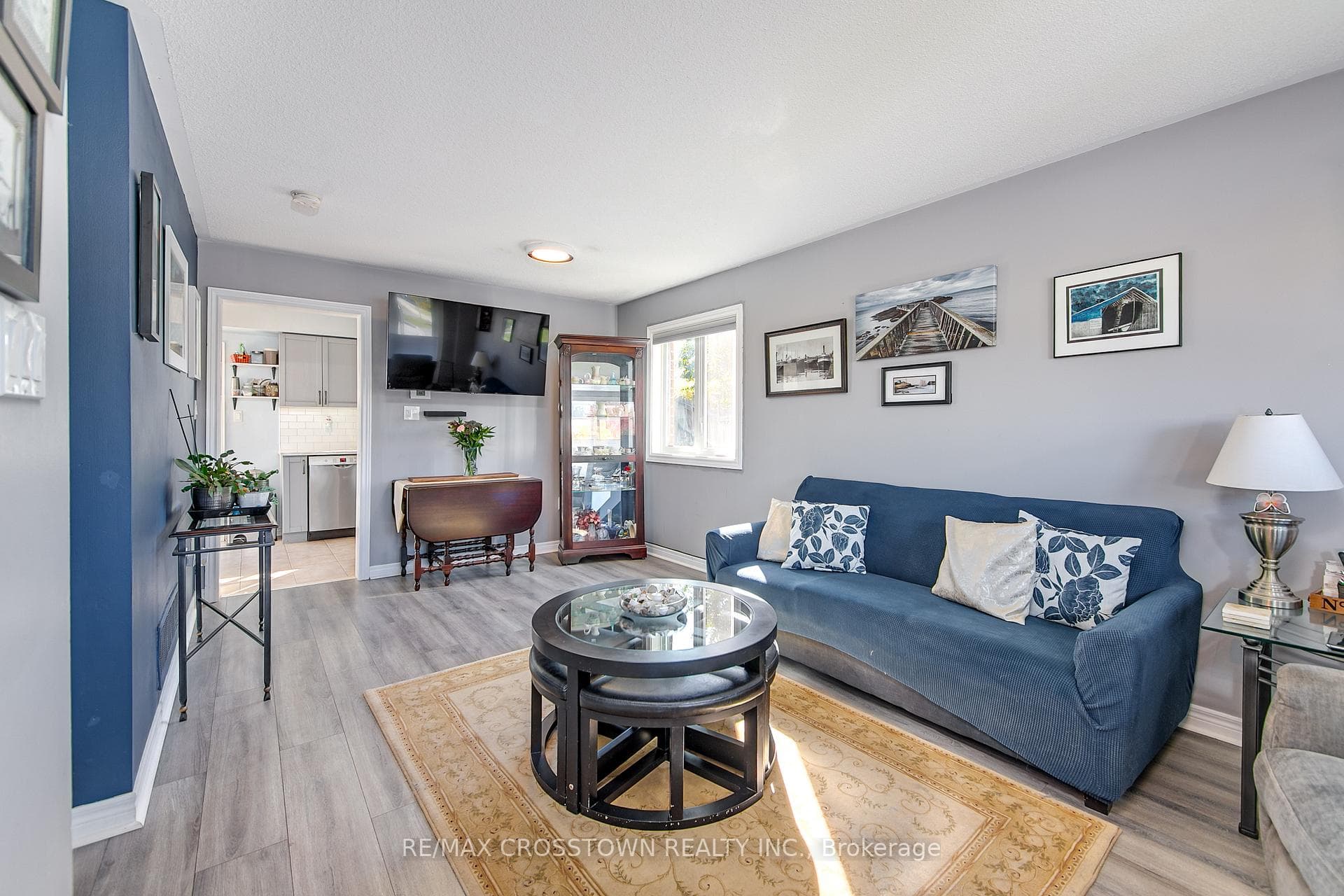 117 Bentley Crescent photo 7