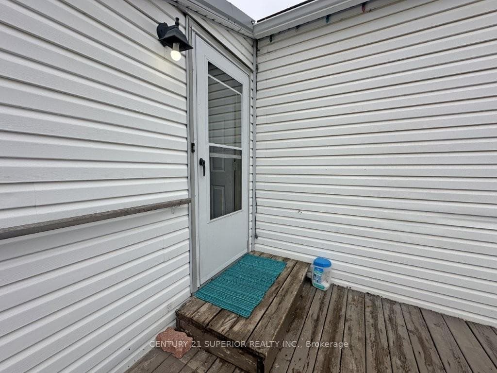 458 Francis Street photo 34
