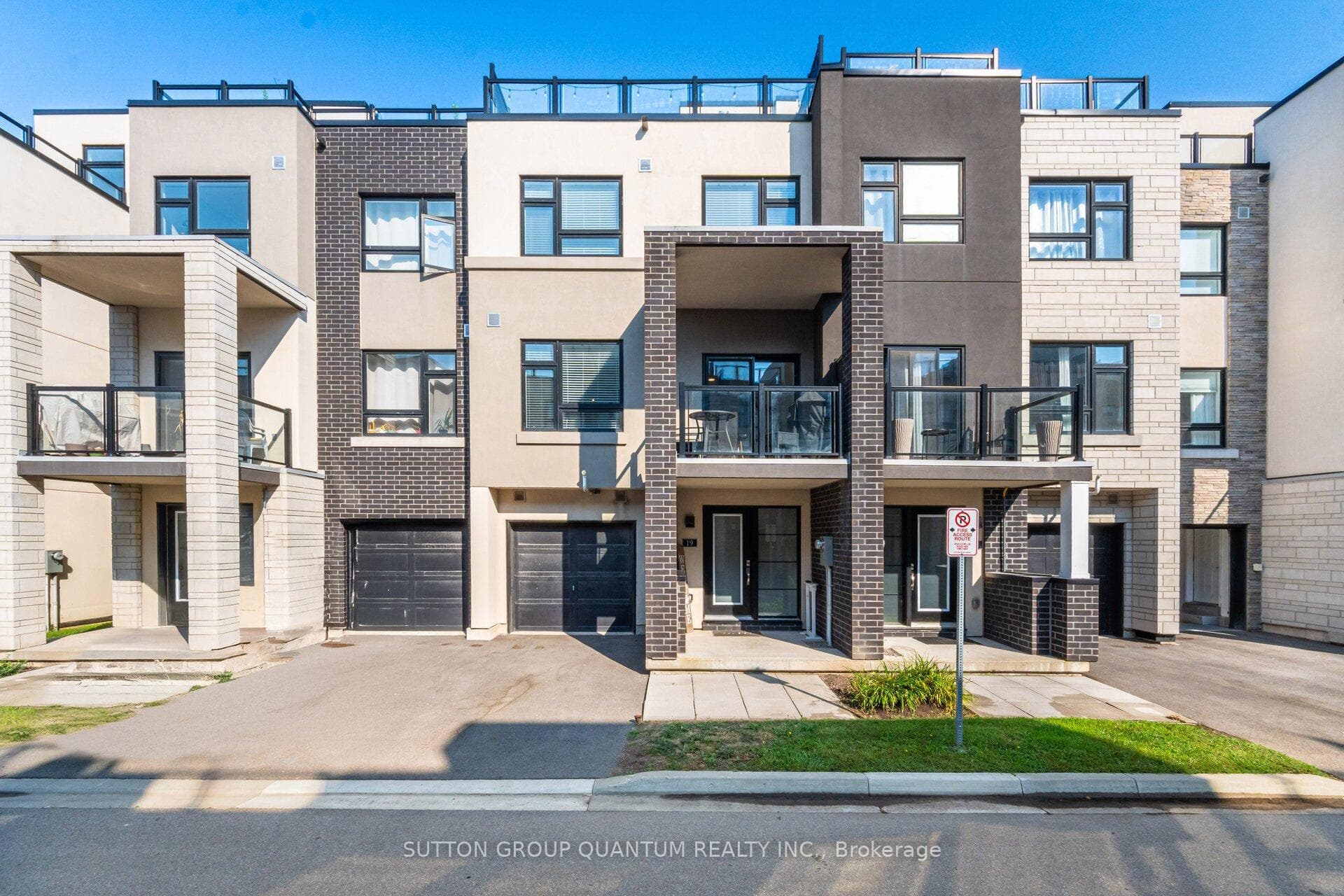 3 level upscale townhome